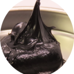 導電性カーボングリス M-ELC の黒色グリス外観